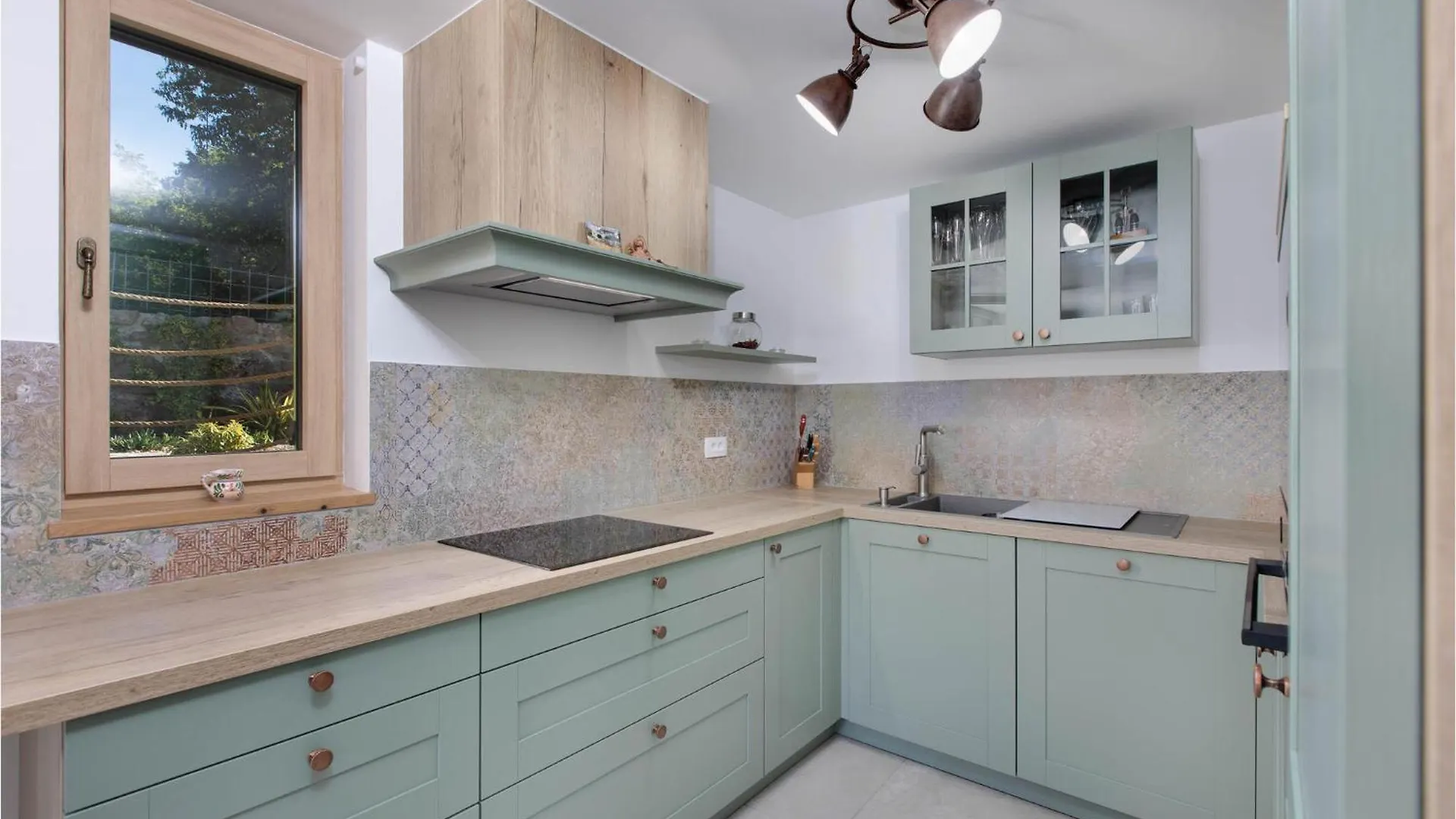 Holiday home 3 Bedroom Beautiful Home In Malinska