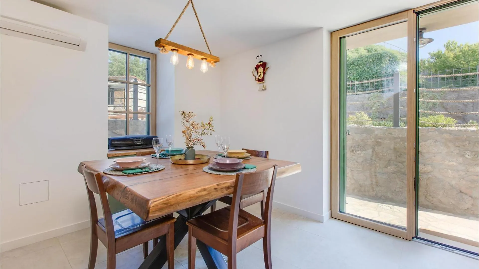 3 Bedroom Beautiful Home In Malinska Holiday home