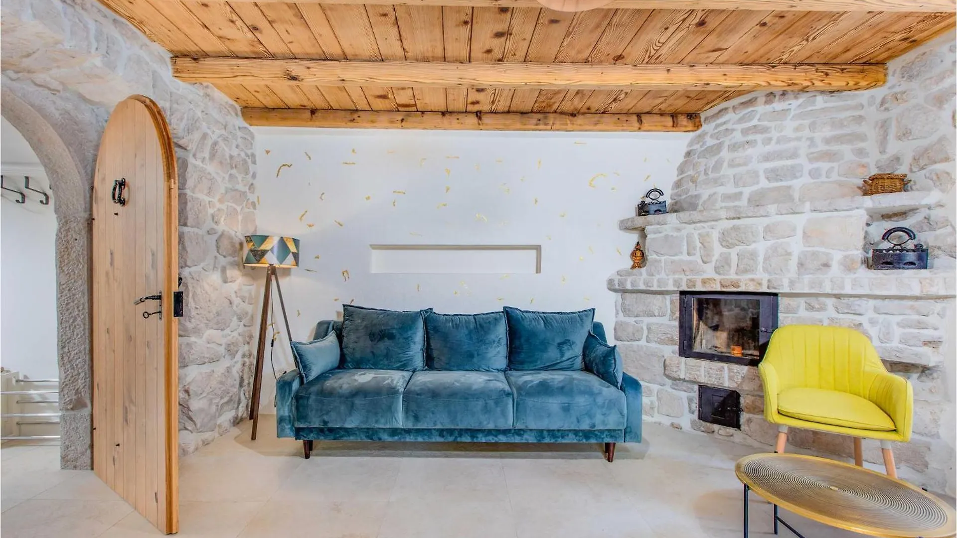 3 Bedroom Beautiful Home In Malinska Holiday home